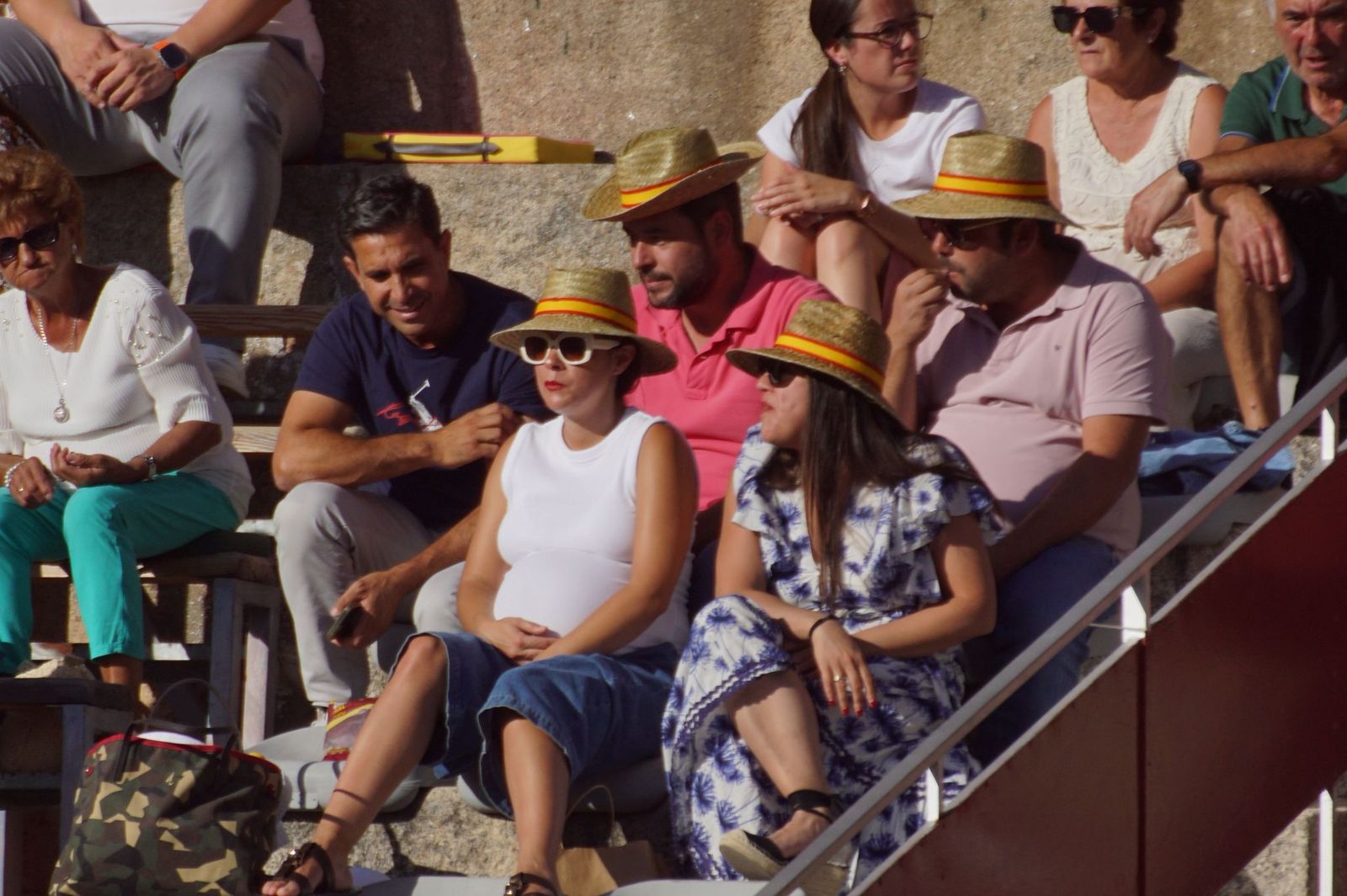 Así se ha vivido la primera corrida de la feria 2025 en La Glorieta: imágenes del ambiente en los tendidos y en el patio de cuadrillas