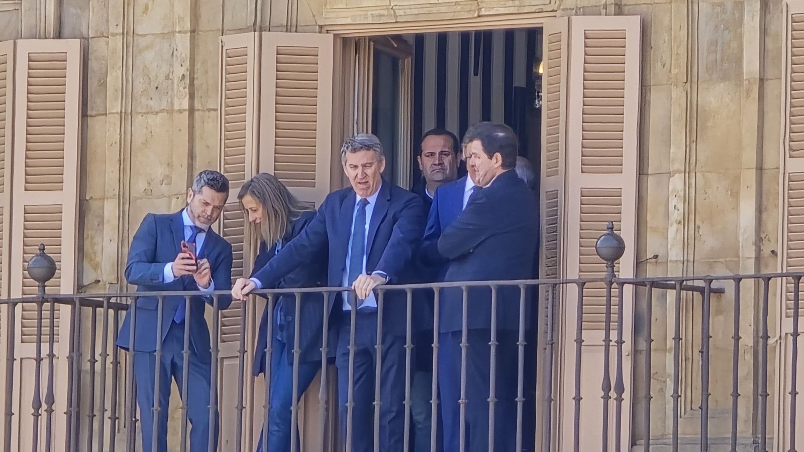 Visita de Alberto Núñez Feijóo en su visita a Salamanca este Domingo de Ramos de 2025. Foto Andrea M.