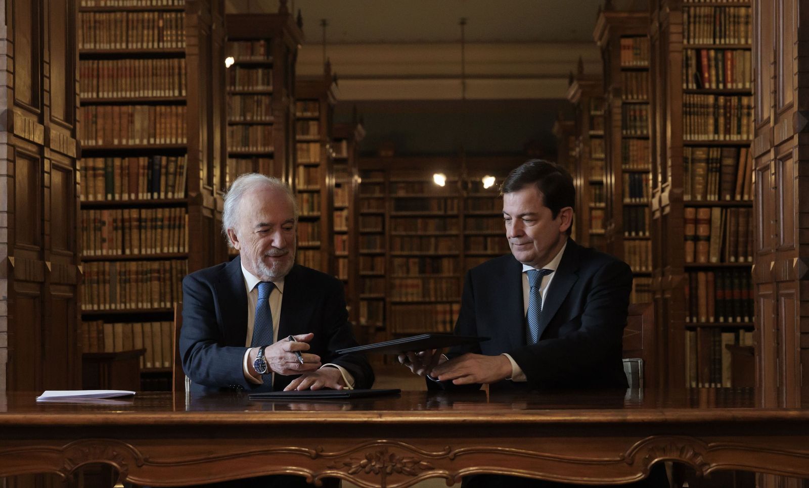 La Junta de Castilla y León firma un acuerdo de colaboración con la Real Academia Española para la adhesión a la Red Panhispánica de Lenguaje Claro y Accesible