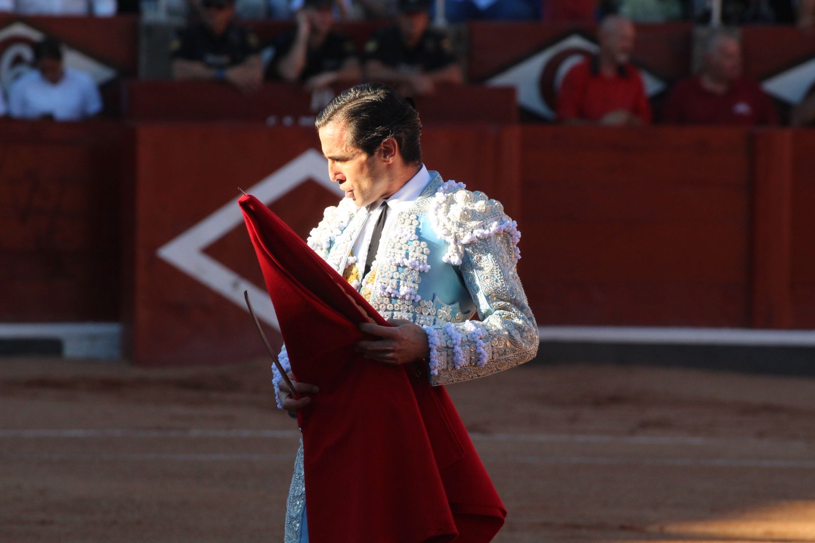 Emilio de Justo, Juan Ortega y Roca Rey inauguran el cartel de figuras en la feria de Salamanca: la corrida de Garcigrande en imágenes