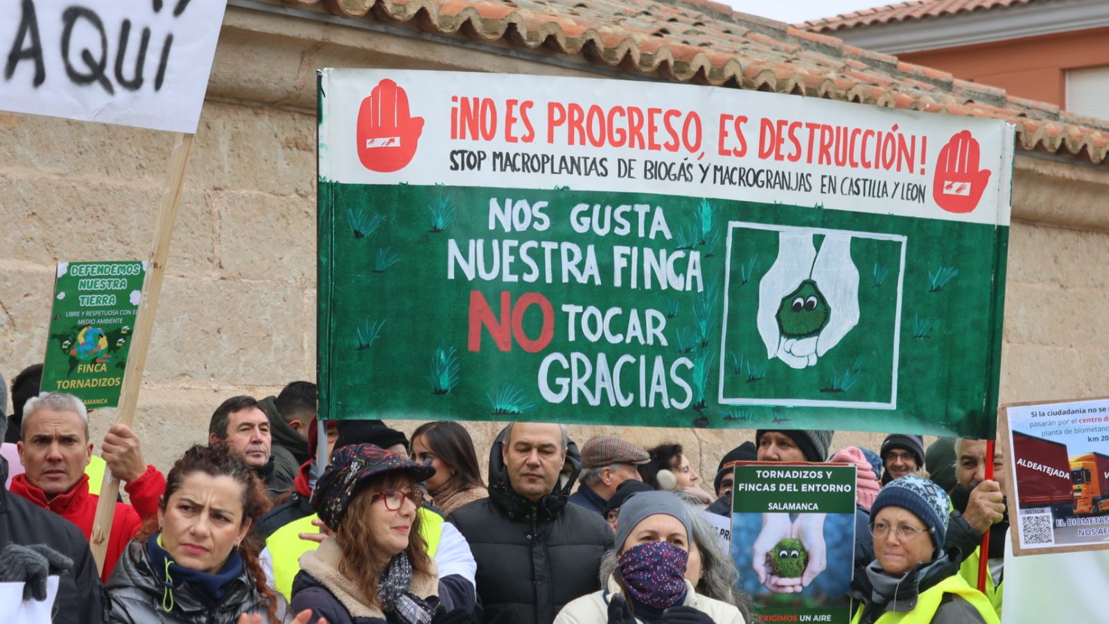 Protesta ciudadana por la planta de biogas en Castellanos de Villiquera