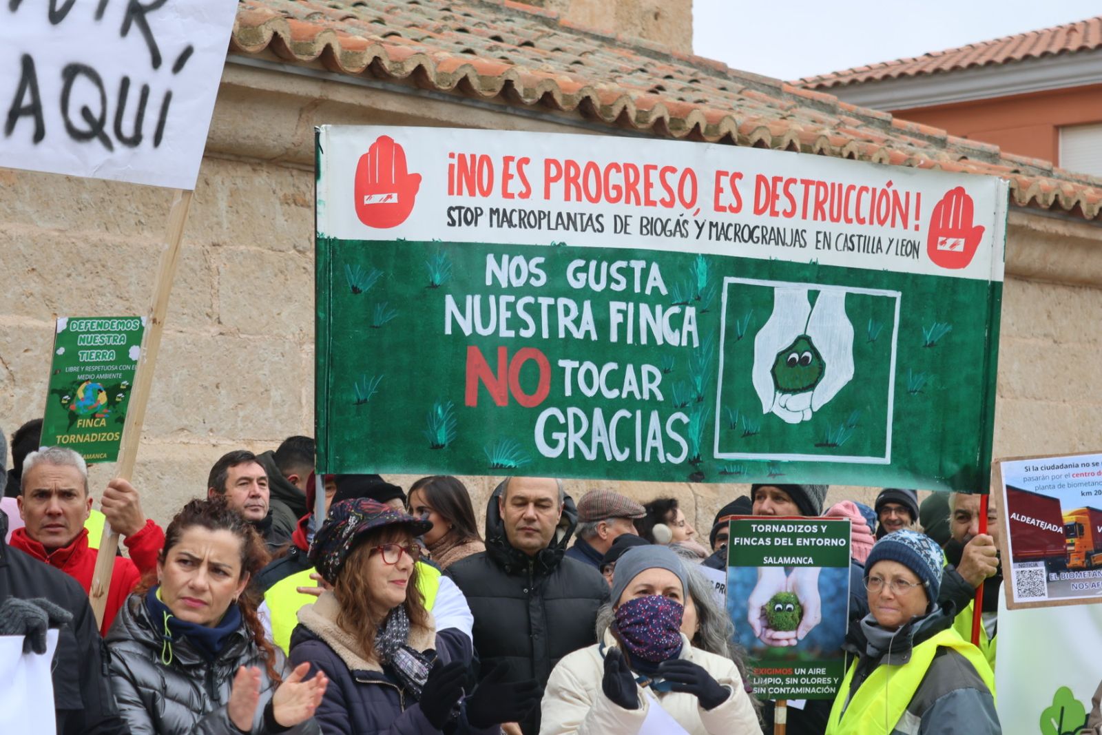 Protesta ciudadana por la planta de biogas en Castellanos de Villiquera