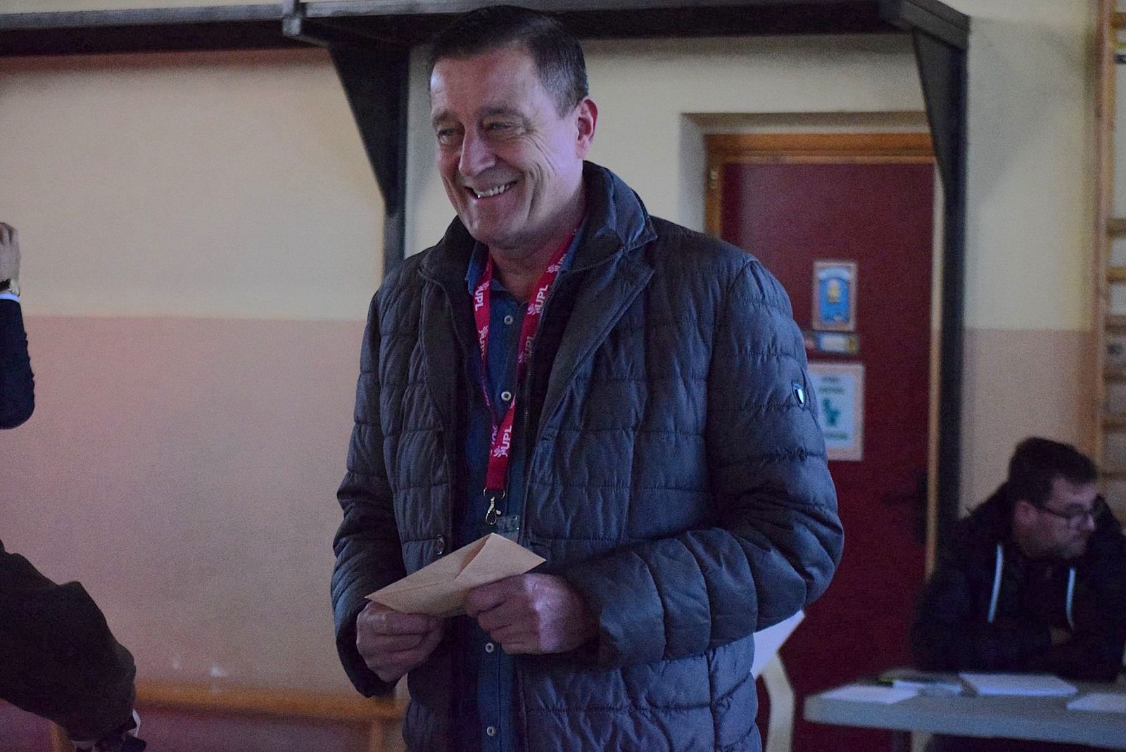 Alfonso Martínez, candidato de UPL por Zamora, ejerce su derecho a voto