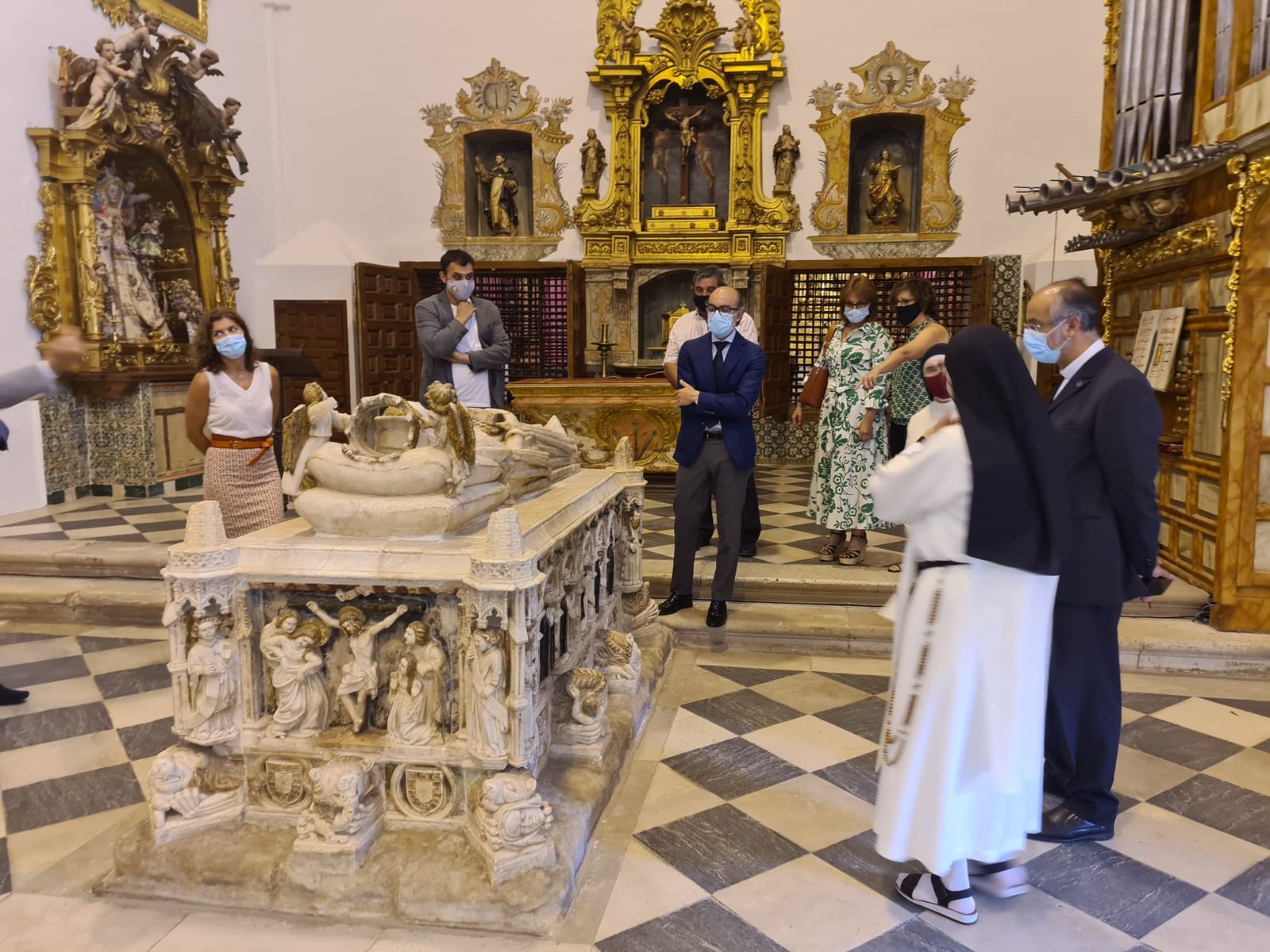 Visita de autoridades al Convento de Sancti Spiritus