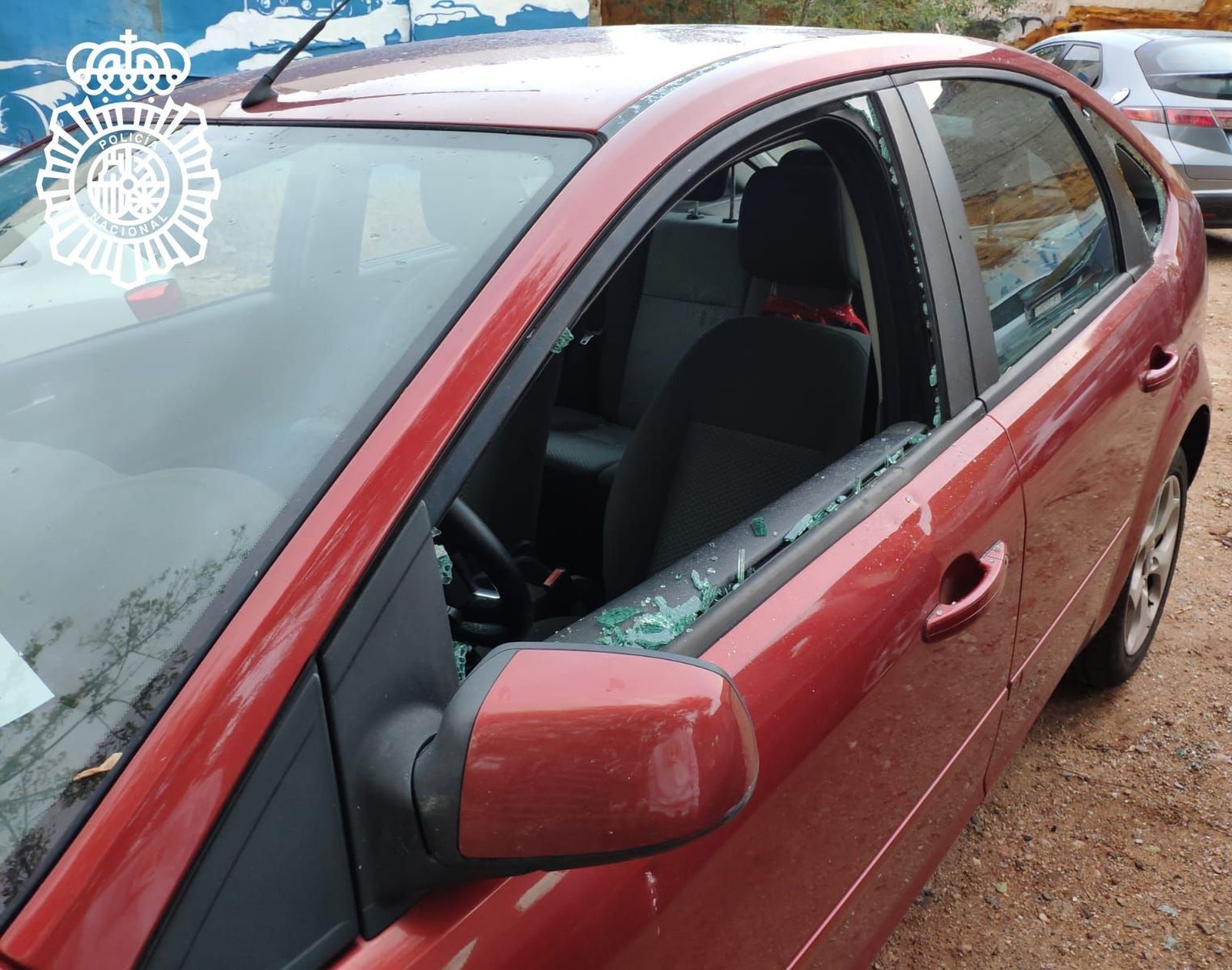 Detenido por robar en seis coches aparcados en el descampado de la avenida de Salamanca