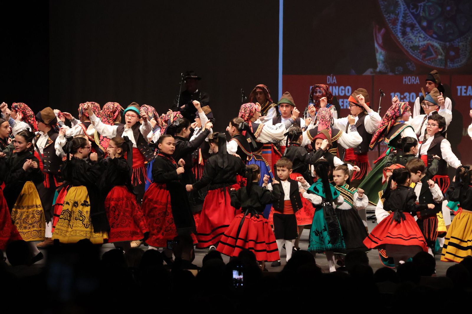 GALERÍA | Revive el Festival Solidario celebrado en el Ramos Carrión en apoyo a las enfermedades raras