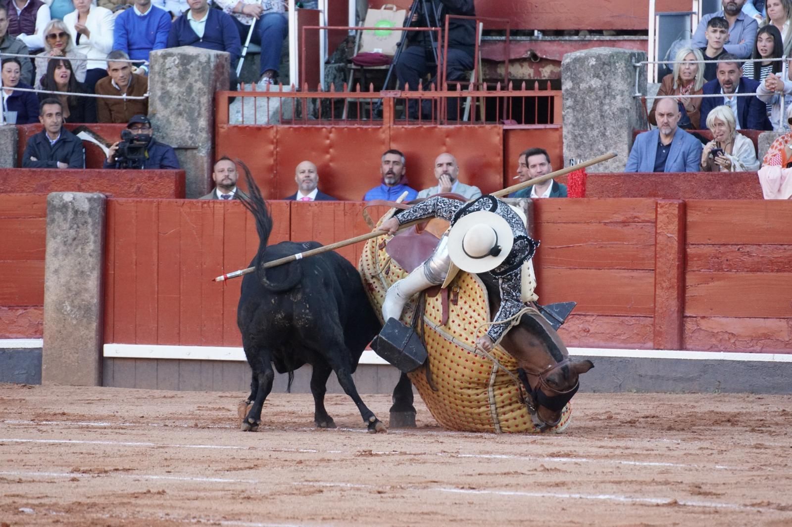 La corrida concurso para despedir la feria con Morante, Talavante y Borja Jiménez: imágenes de los mejores momentos en La Glorieta
