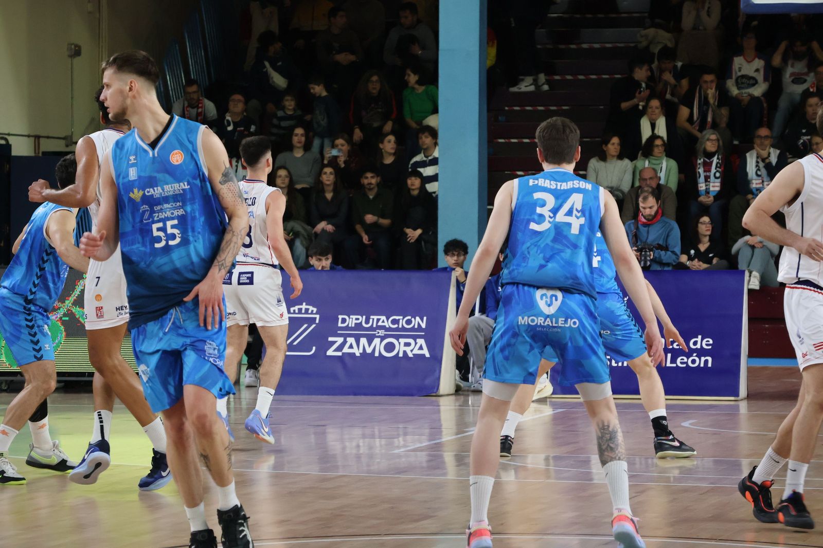 GALERÍA | Revive en imágenes el encuentro entre el CB Zamora y el Obradoiro