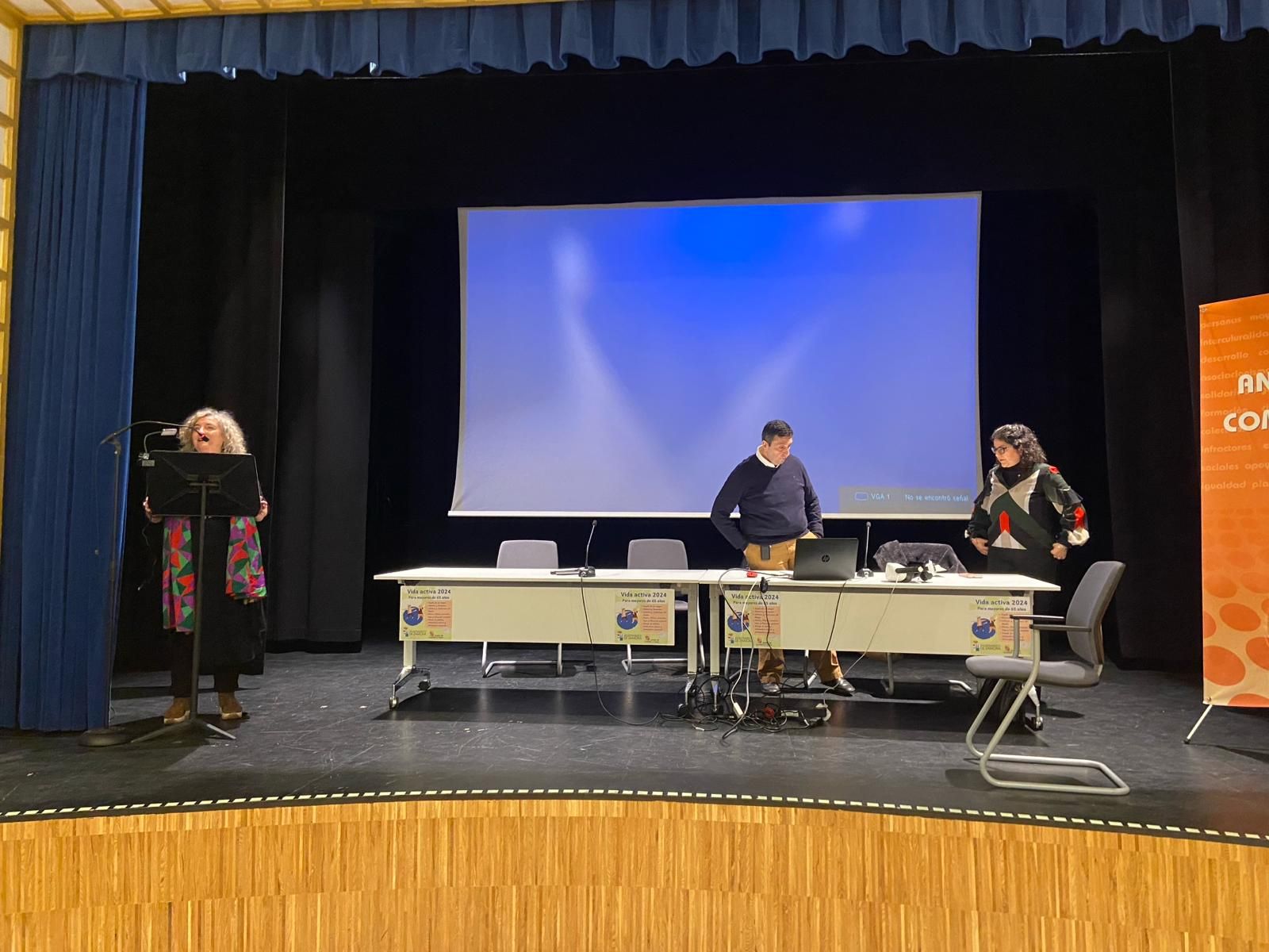 Presentación de la experiencia de realidad virtual para utilizar un cajero automático