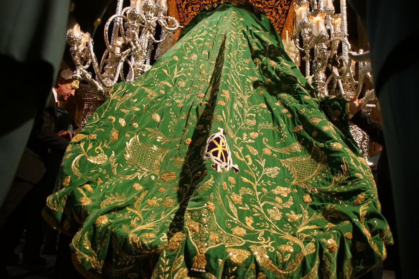 Las imágenes de la emotiva procesión de la Dominicana sin el Cristo de la Buena Muerte