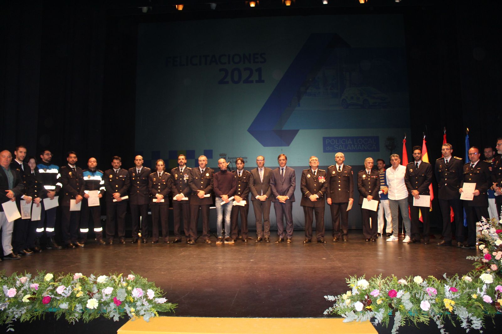 entrega-de-medallas-de-reconocimiento-a-la-policia-local-35
