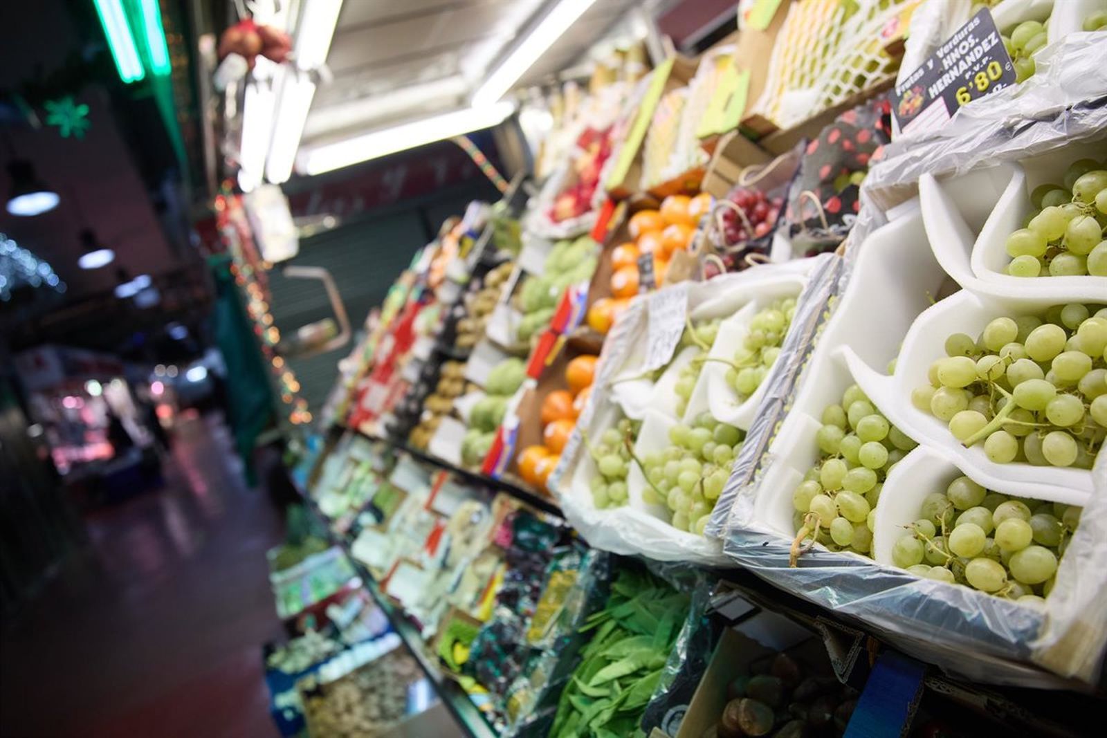 Productos básicos en un supermercado Productos básicos en un supermercado