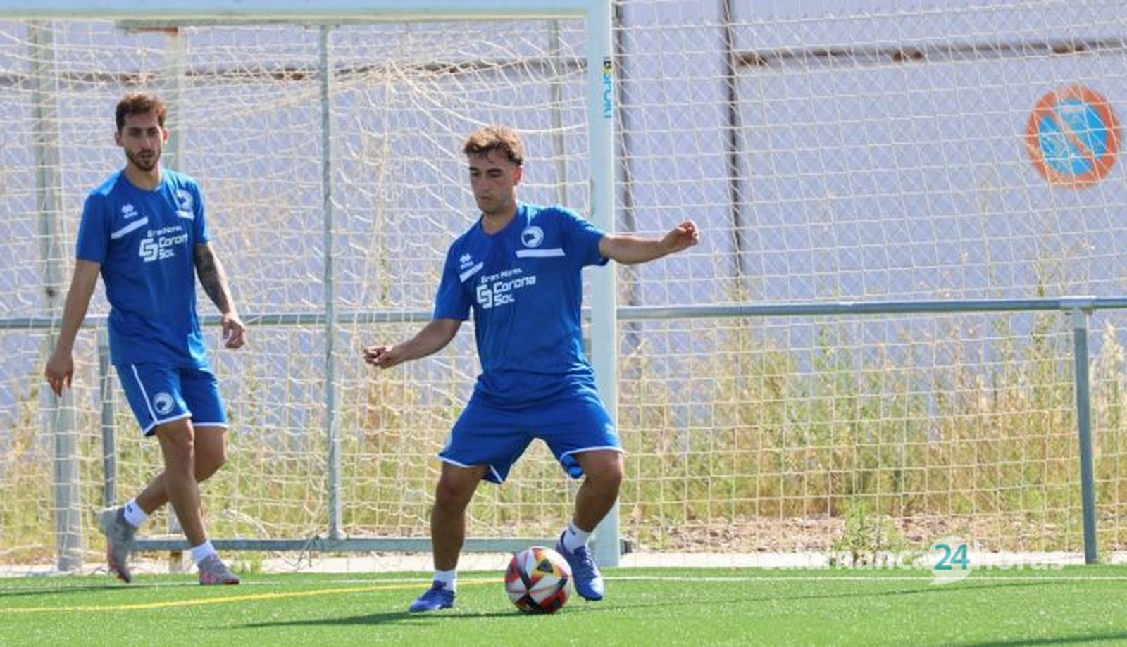 Hugo Parra, en un entrenamiento con Unionistas en la temporada 2024-2025