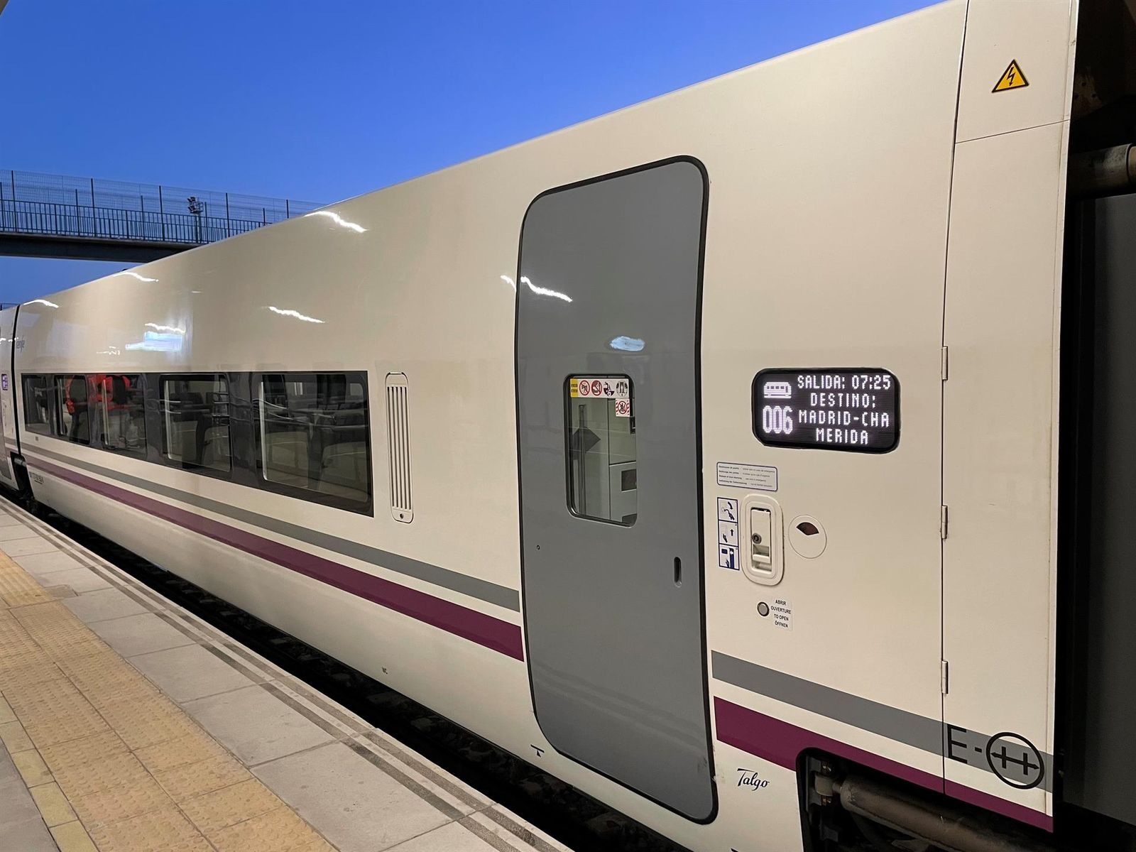 Tren Alvia. RENFE Tren Alvia. RENFE