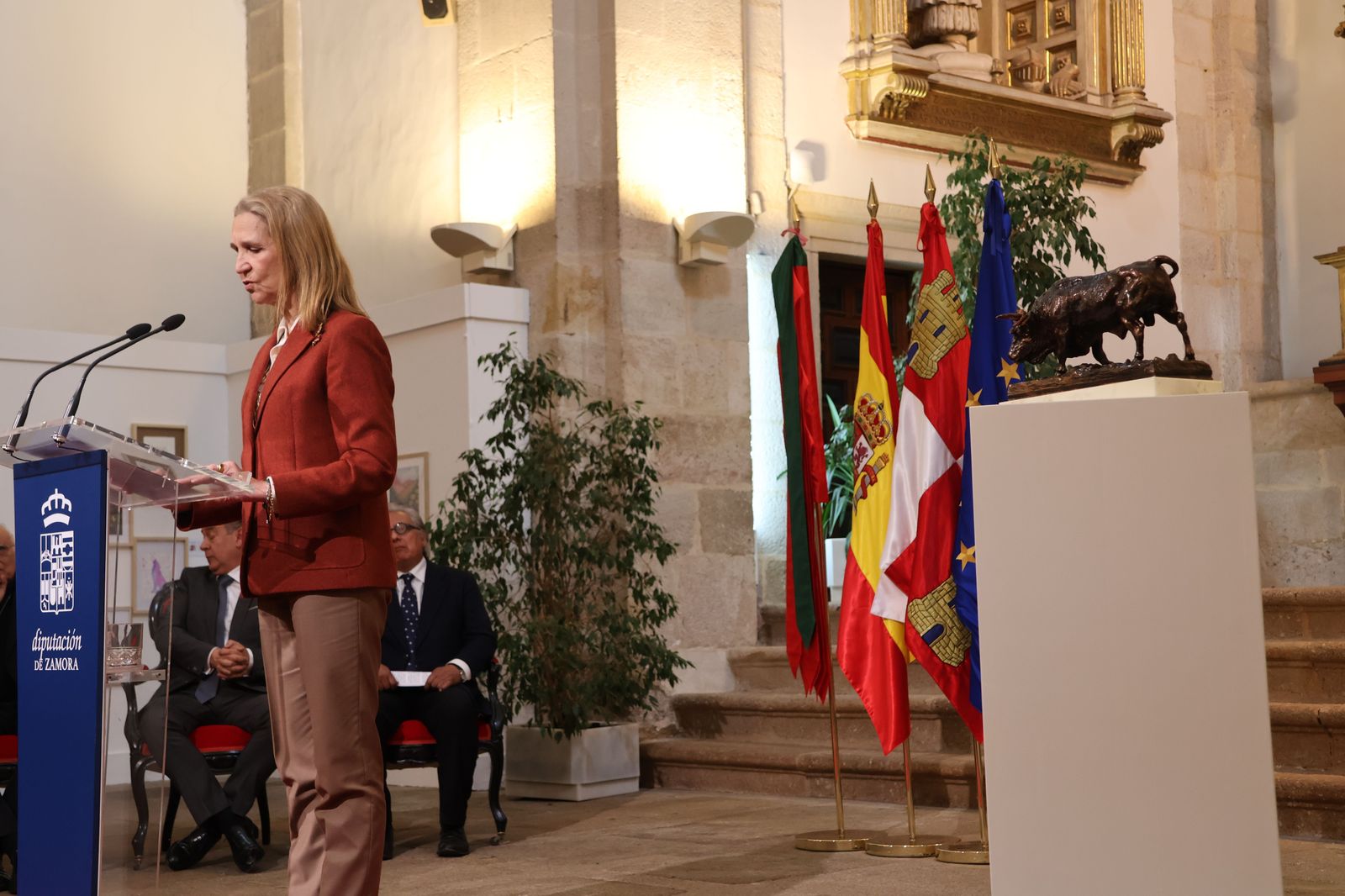 visita-de-la-infanta-elena-a-zamora-56