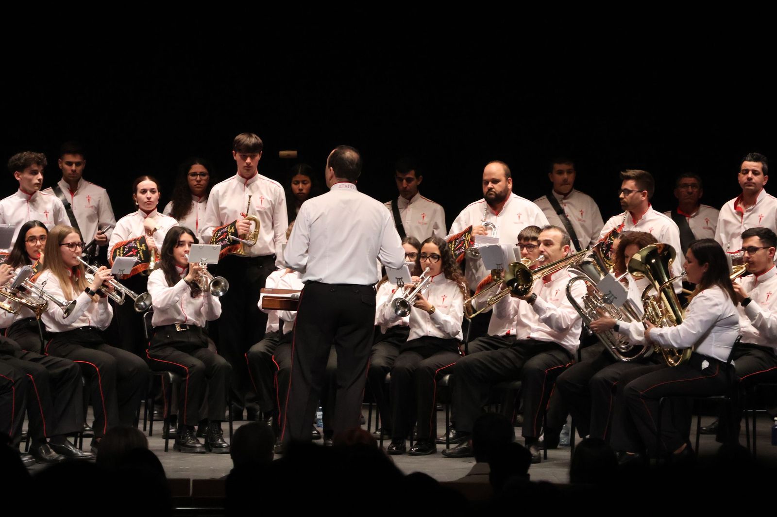 GALERÍA | Revive un Certamen de Cornetas y Tambores lleno de música y emoción