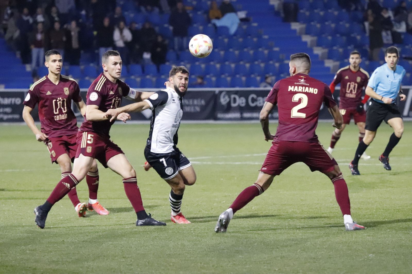 Losada, en el choque de ida ante el Badajoz | FOTO SALAMANCA24HORAS.COM