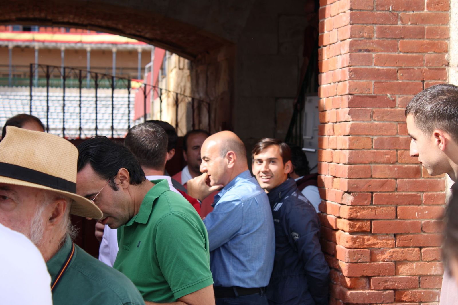 Sorteo de la corrida de Vellosino para Damián Castaño, Diego San Román e Ismael Martín en La Glorieta
