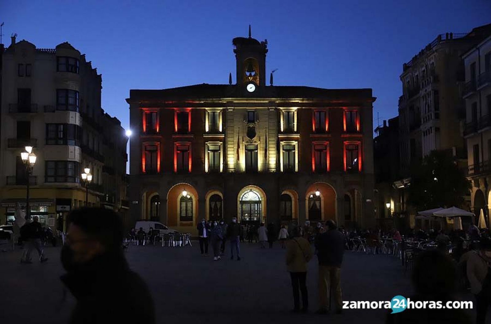 Plaza Mayor Ayuntamiento en el Día de la Hispanidad en años anteriores