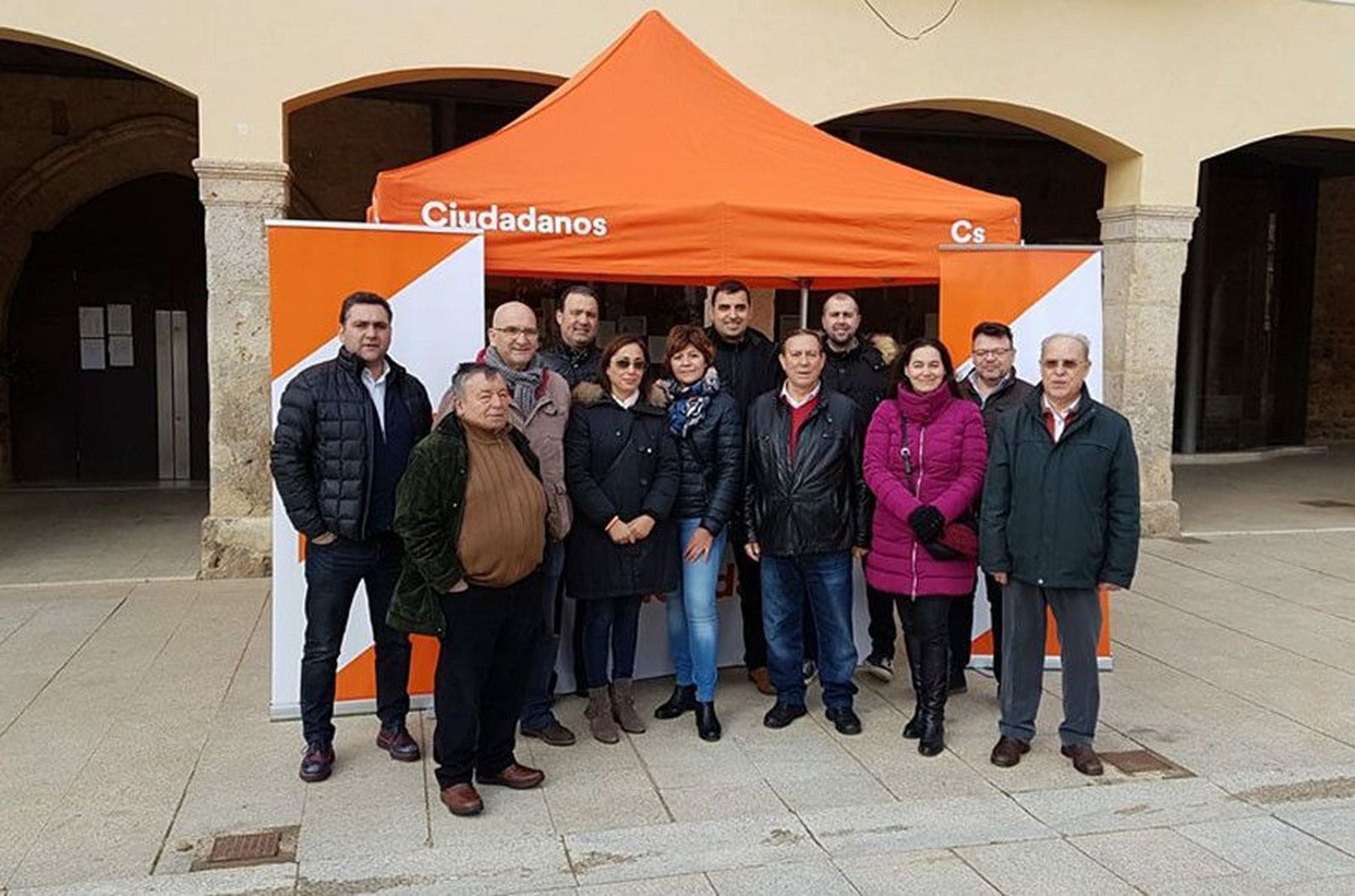 Ciudadanos Zamora carpa Villalpando (foto grupo) (16 12 2018) Ciudadanos Zamora carpa Villalpando (foto grupo) (16 12 2018)