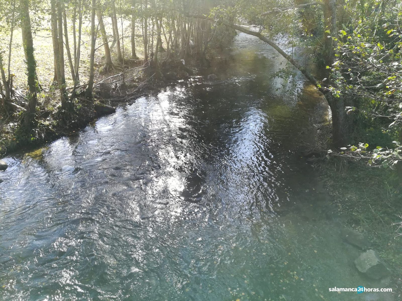 Río cuerpo de hombre