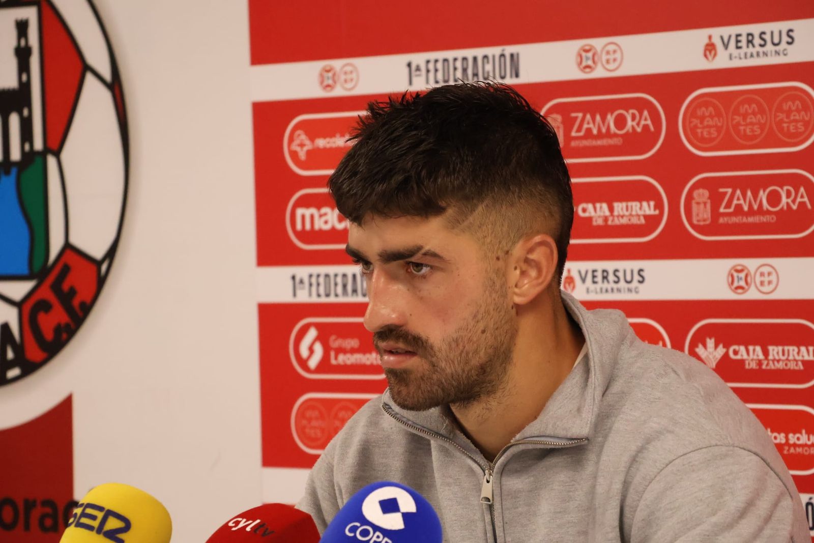 Miki Codina en rueda de prensa