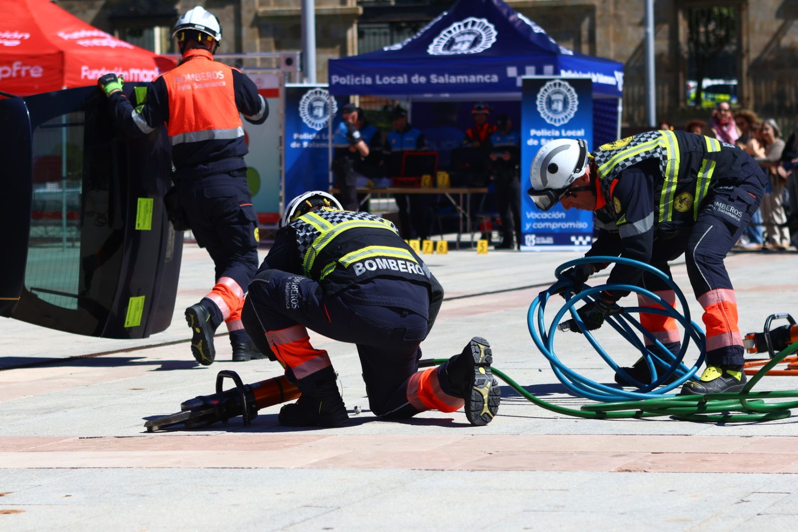 Simulacro de accidente de tráfico en la Plaza de La Concordia