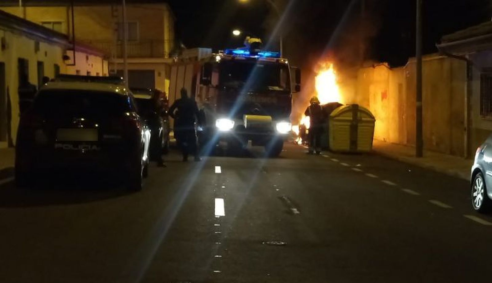 Coche ardiendo en Chamberí