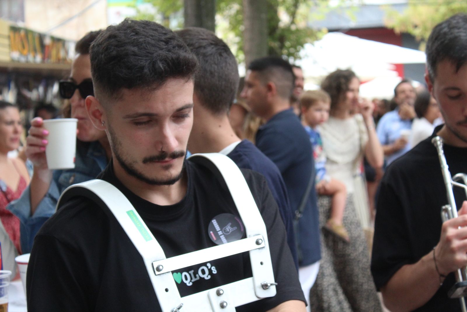 Ambiente en la Feria de Día en el mediodía de este domingo