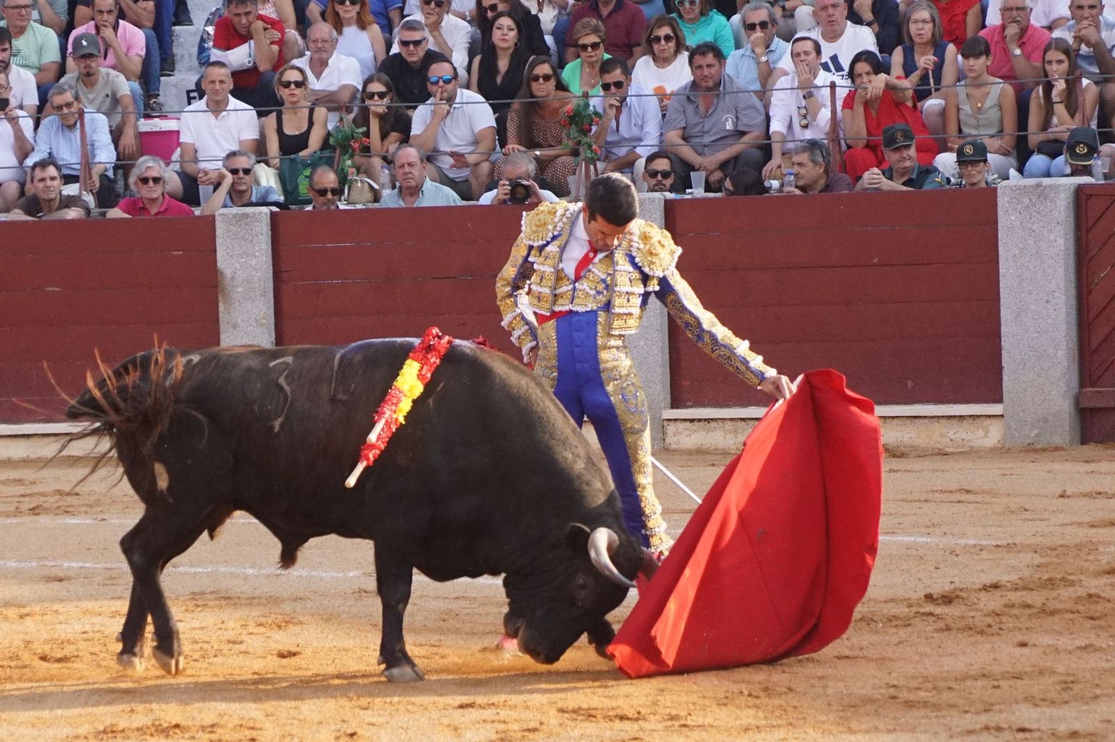 : Emilio de Justo y Diosleguarde cierran en hombros una feria de Guijuelo marcada por las despedidas de El Capea y Javier Castaño