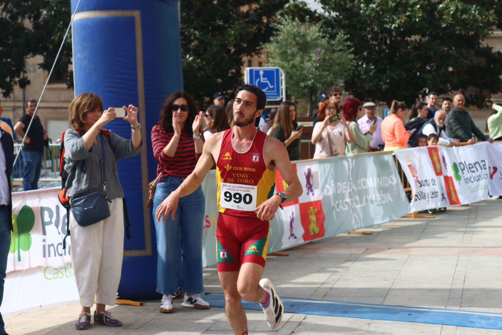 Carrera y Marcha solidaria por el día de Castilla y León