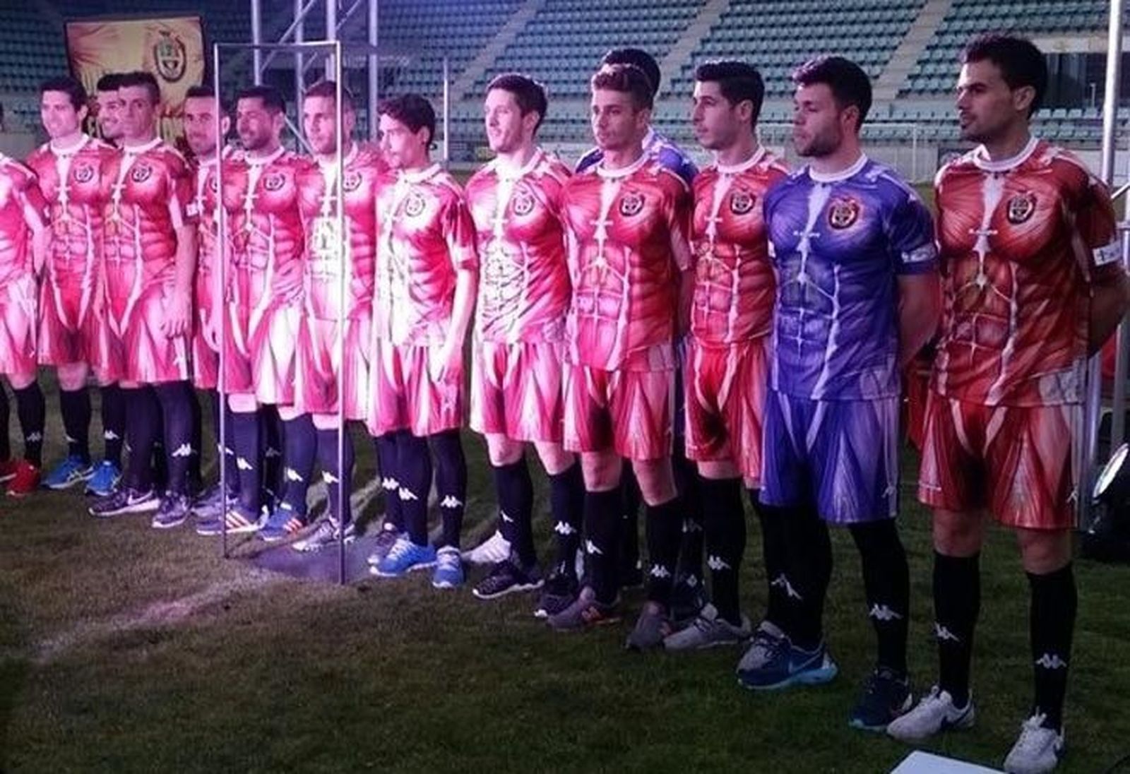El Palencia estrenará una impactante camiseta conmemorativa para el ‘play off’