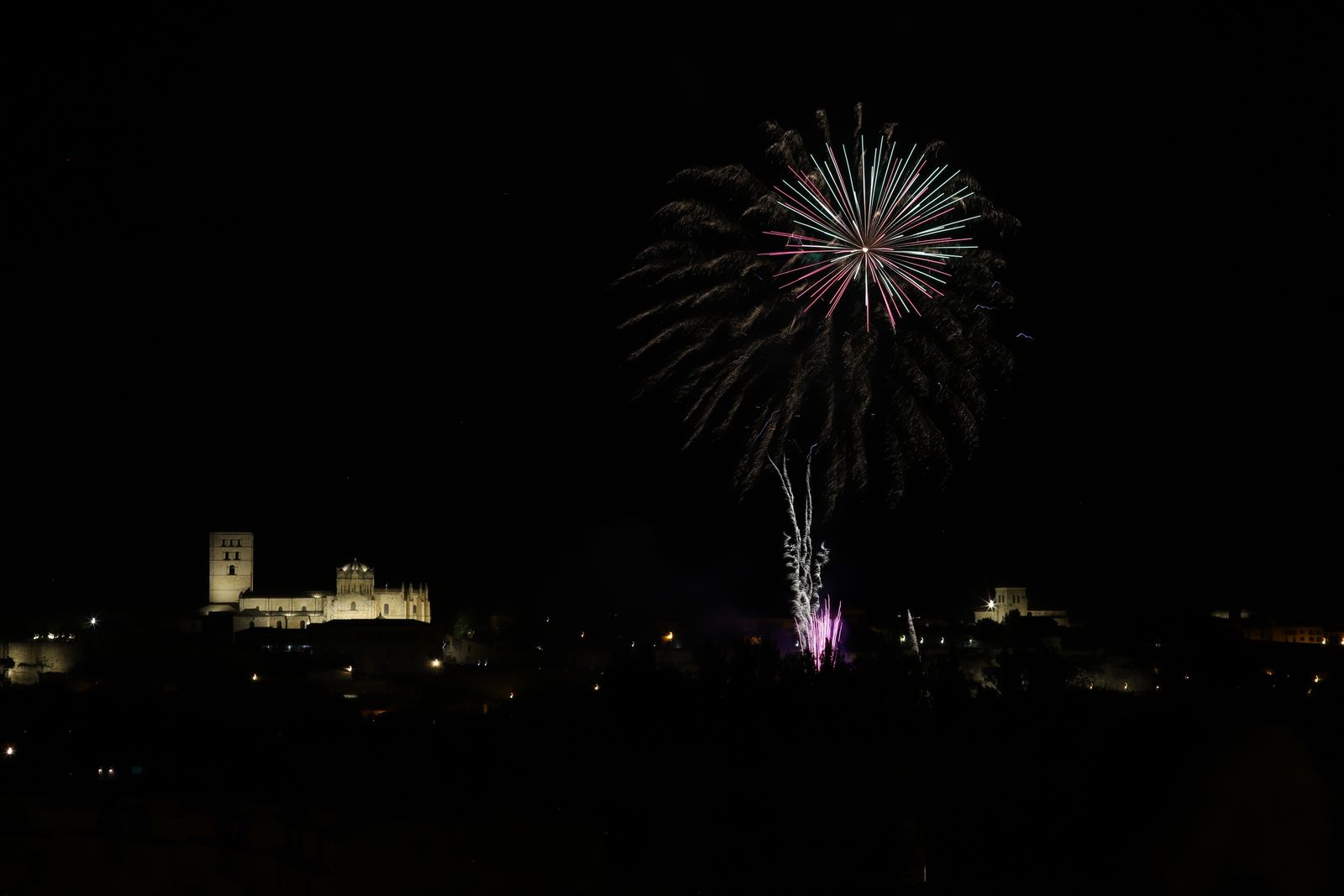 Fuegos artificiales San Pedro 2025