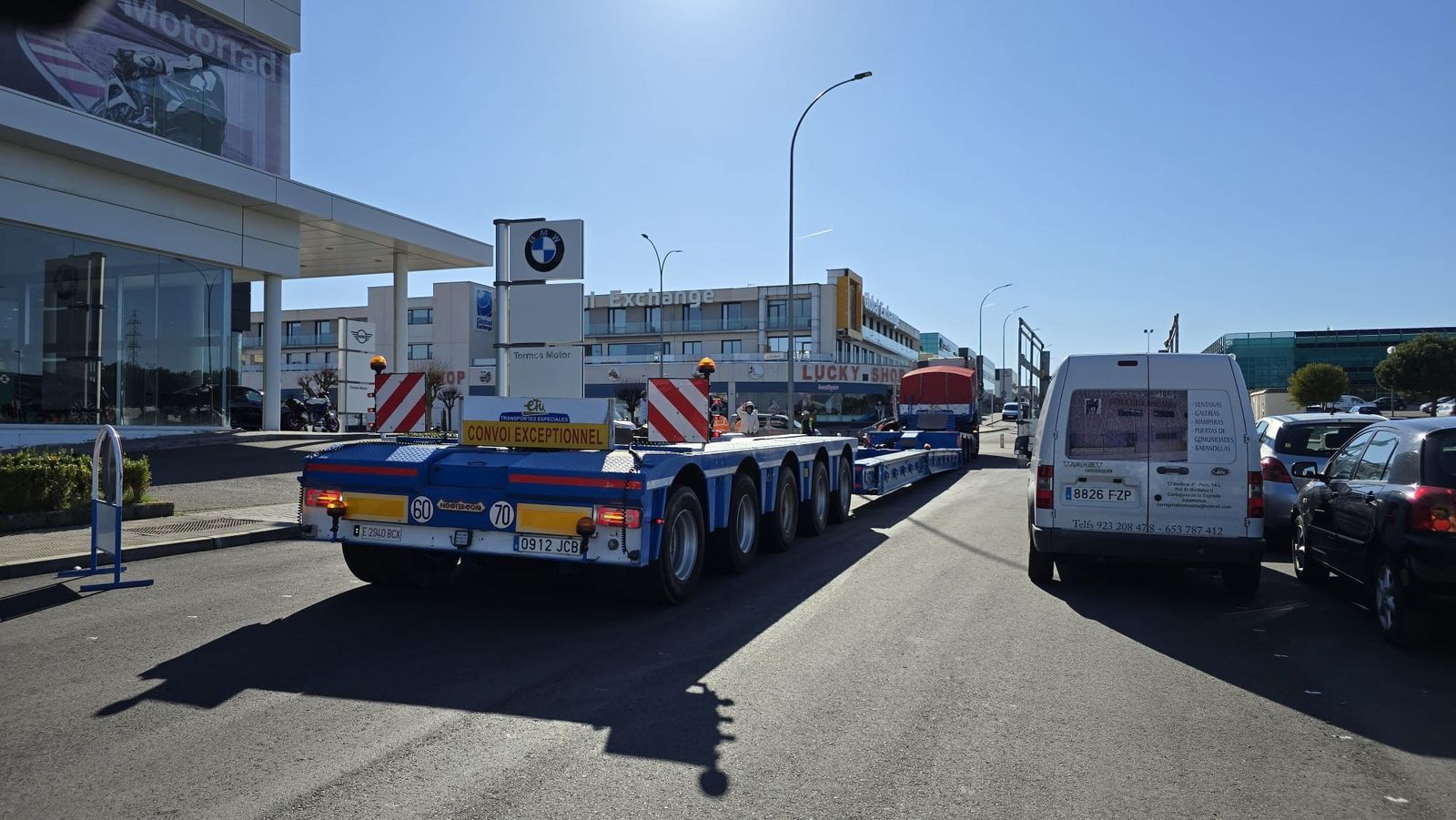 Montaje pasarela peatonal entre los polígonos El Montalvo, en Carbajosa  (5).jpg