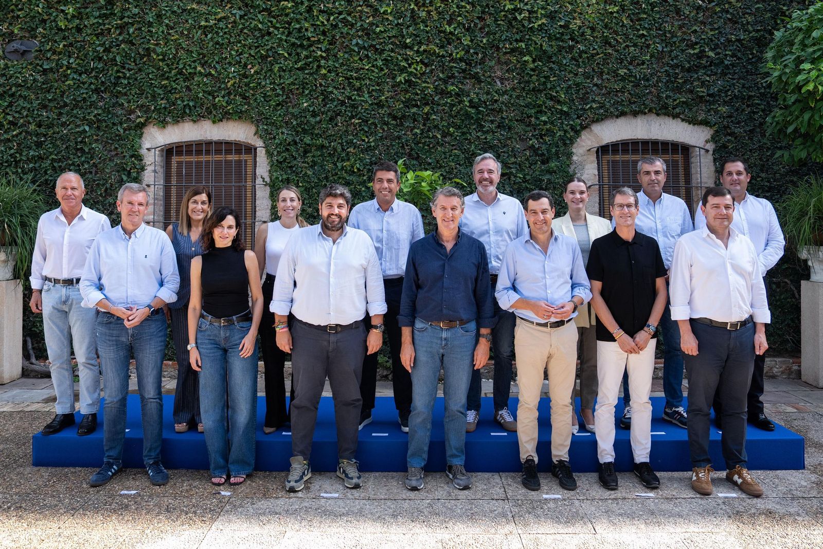 El presidente de la Junta, Alfonso FernÃ¡ndez MaÃ±ueco, asiste a la reuniÃ³n con el presidente nacional del Partido Popular y el resto de los barones del PP, en Murcia