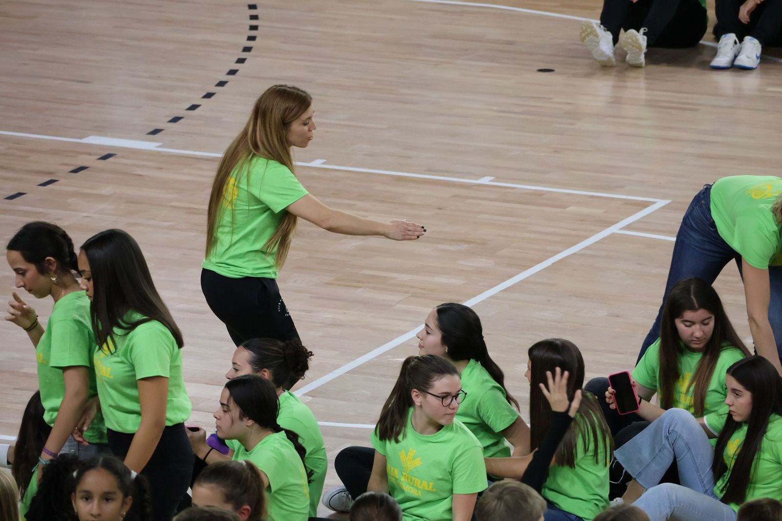 GALERÍA | El Club Balonmano Zamora celebra su 25º aniversario con una imagen muy especial