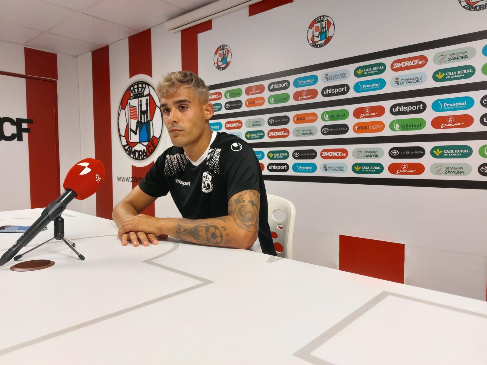 Samu en la sala de prensa del Ruta de la Plata