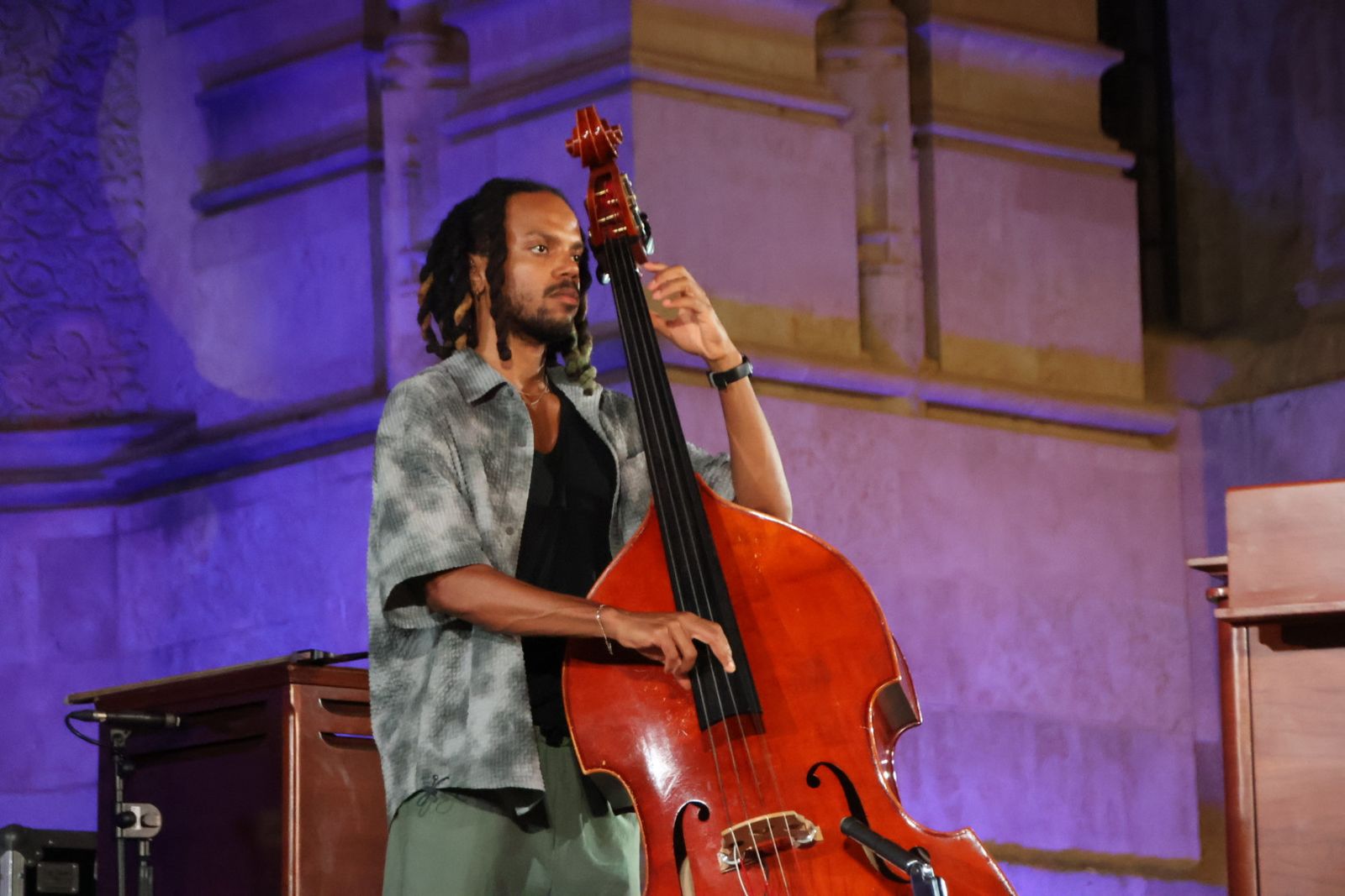 Concierto de jazz del grupo Sullivan Fortner y Peter Bernstein en el Patio Chico de Salamanca