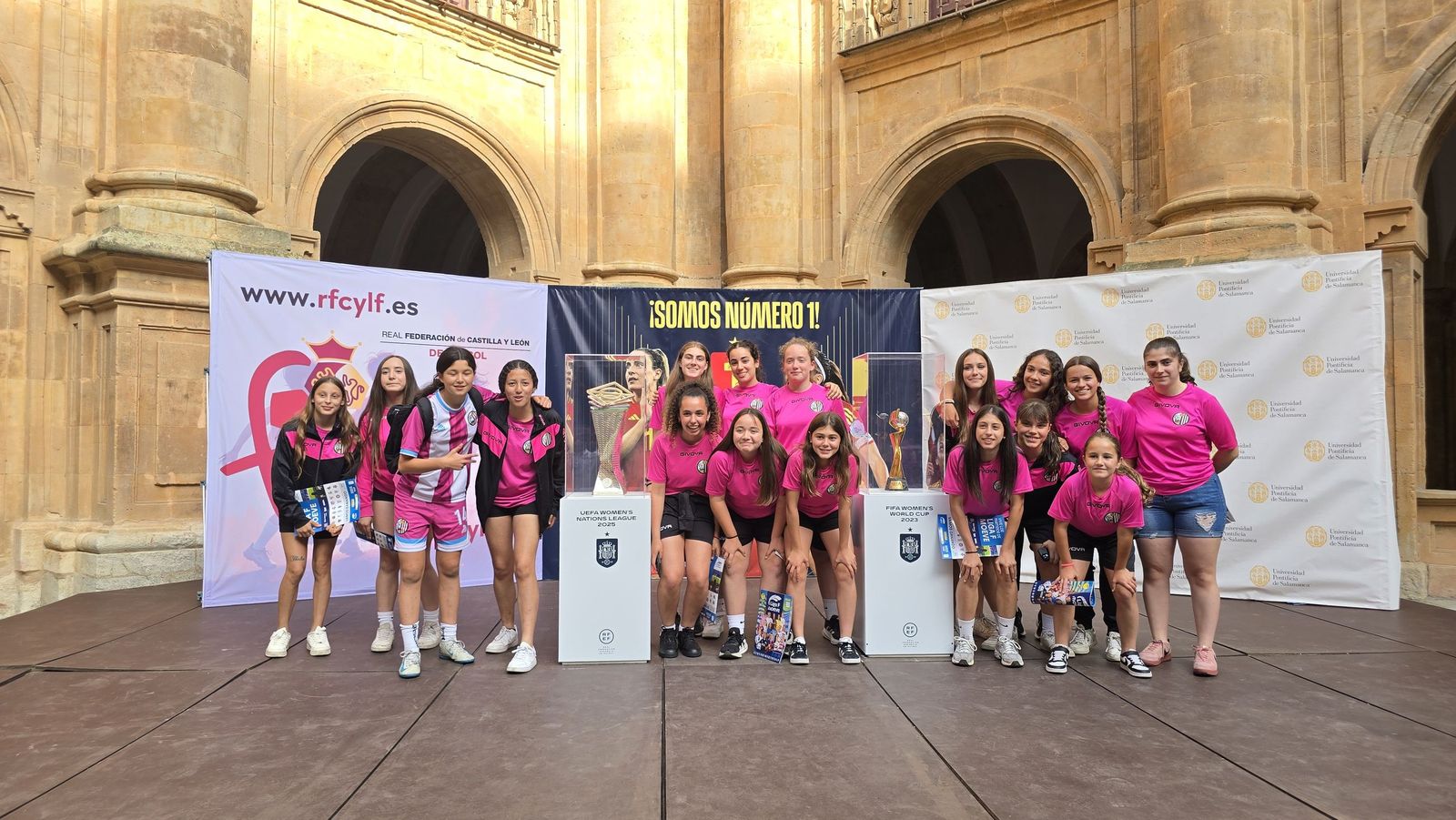 Encuentro con la Selección Nacional Femenina de la Real Federación Española de Fútbol