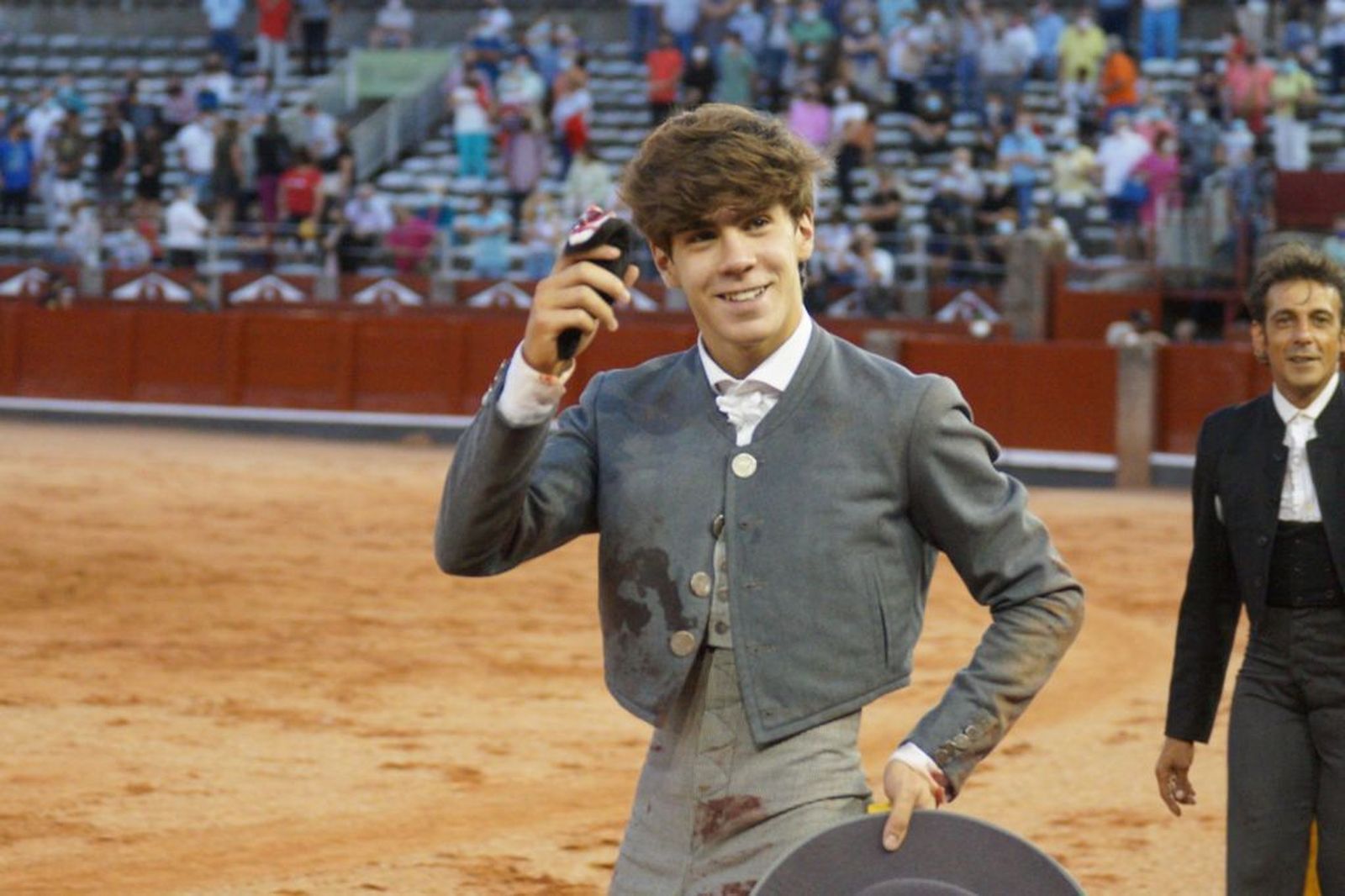 Salvador Herrero cortó una oreja
