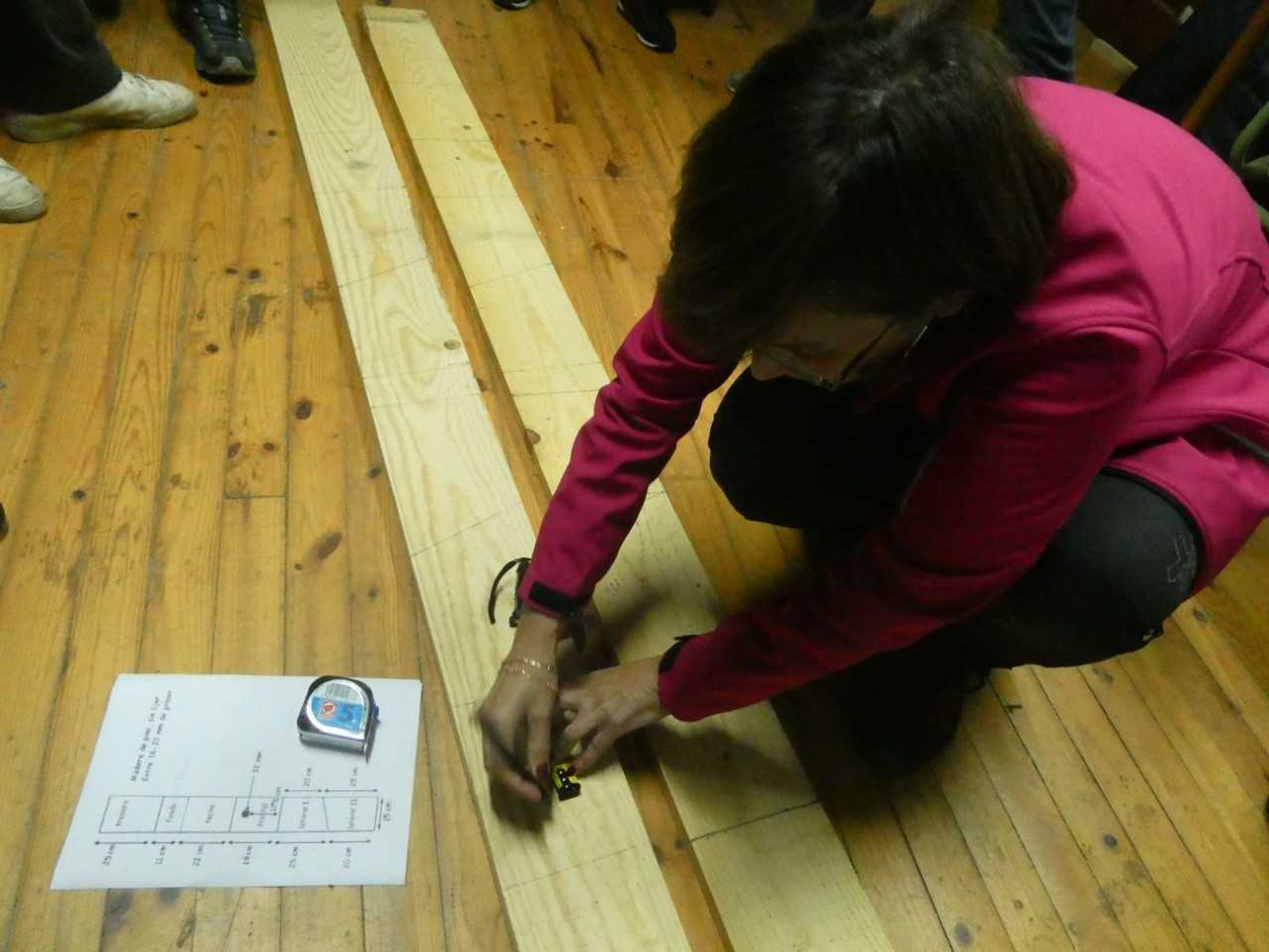 Taller de elaboración de cajas nido