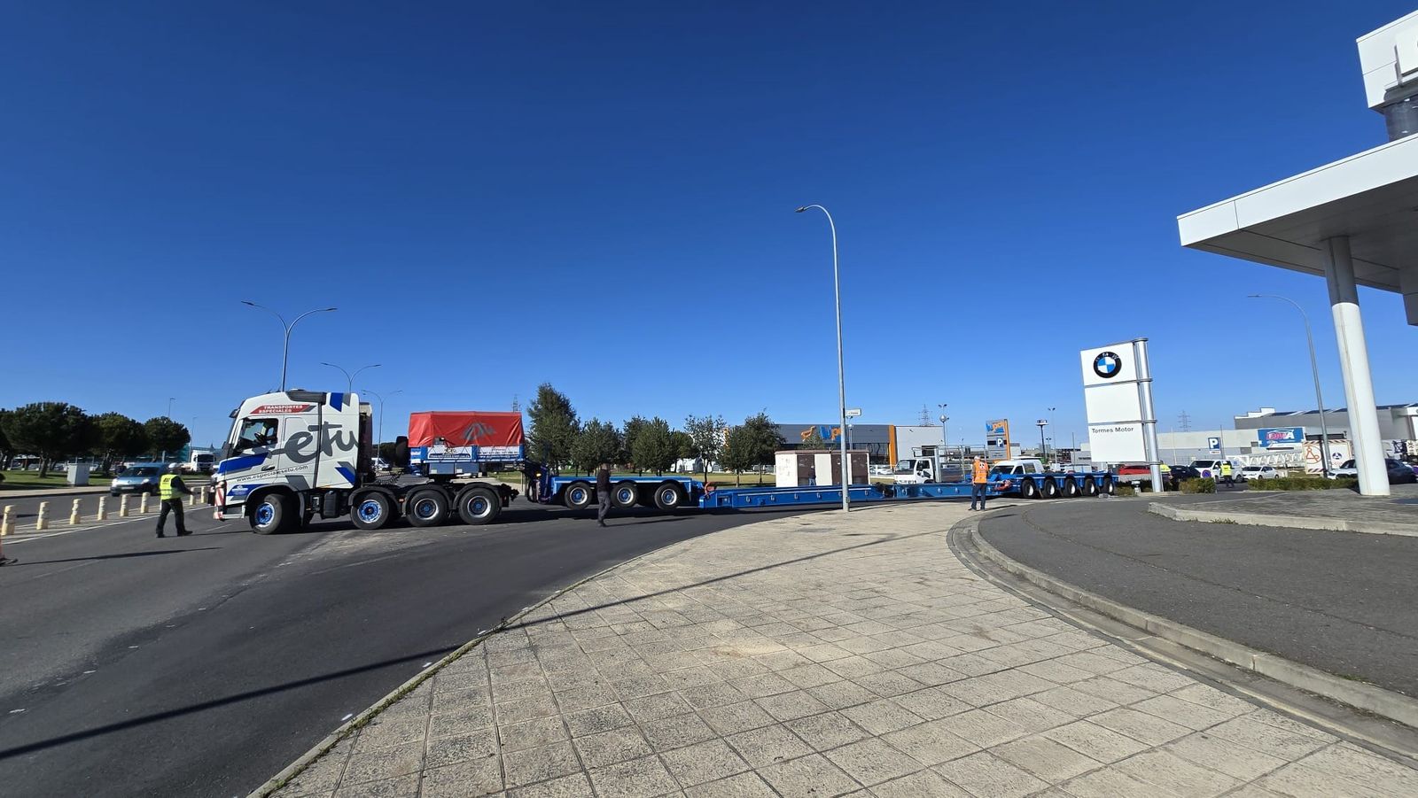 Montaje pasarela peatonal entre los polígonos El Montalvo, en Carbajosa  (3)