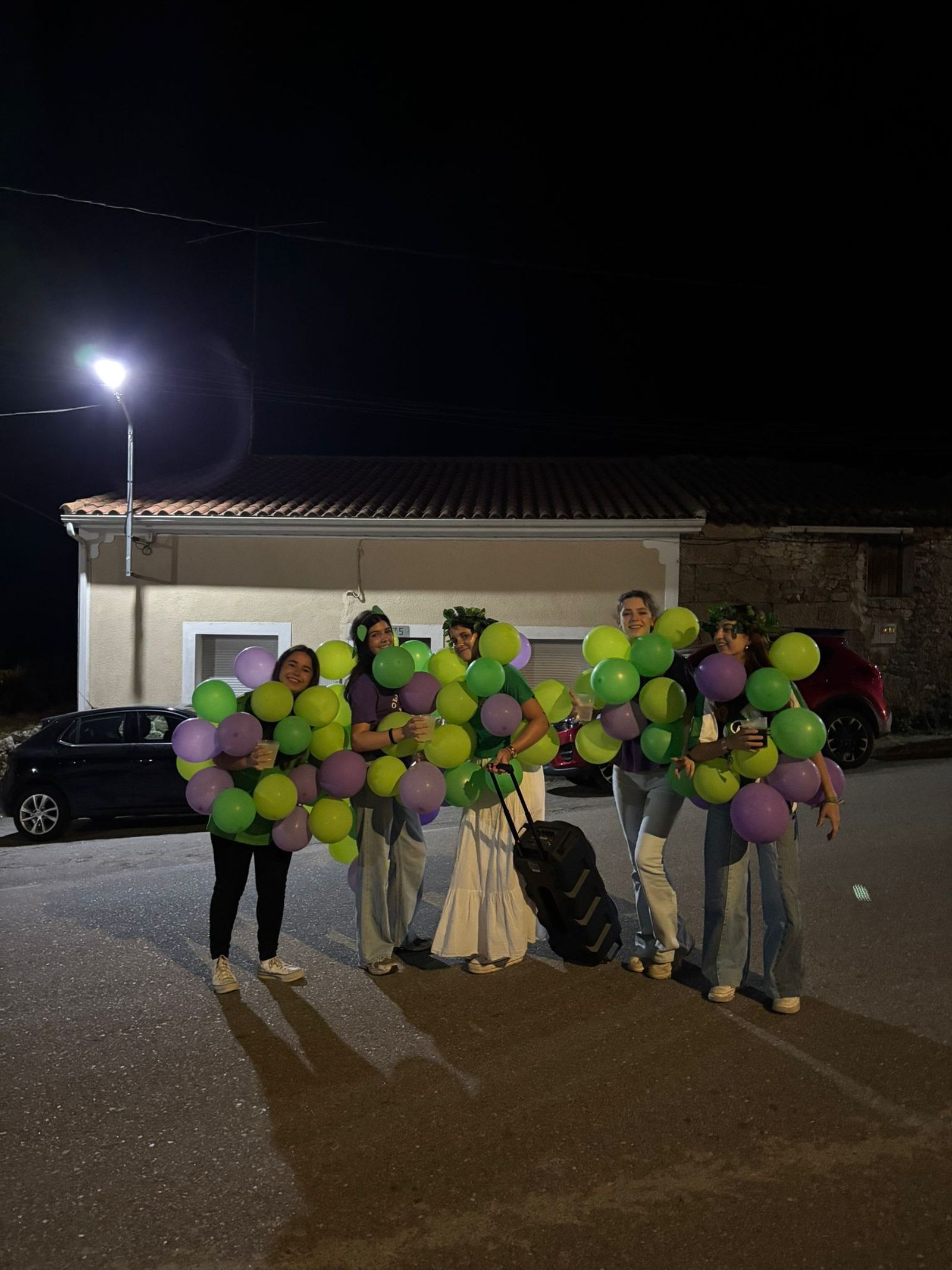 Desfile de peñas en Masueco 2025