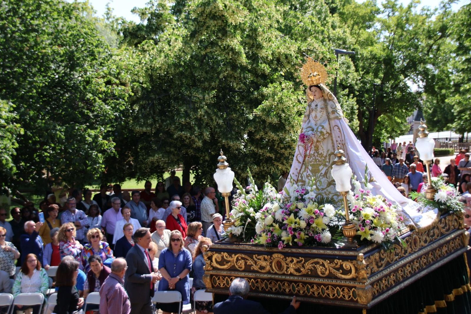 Carlos García Carbayo, asiste a los actos festivos en honor de Nuestra Señora de la Salud