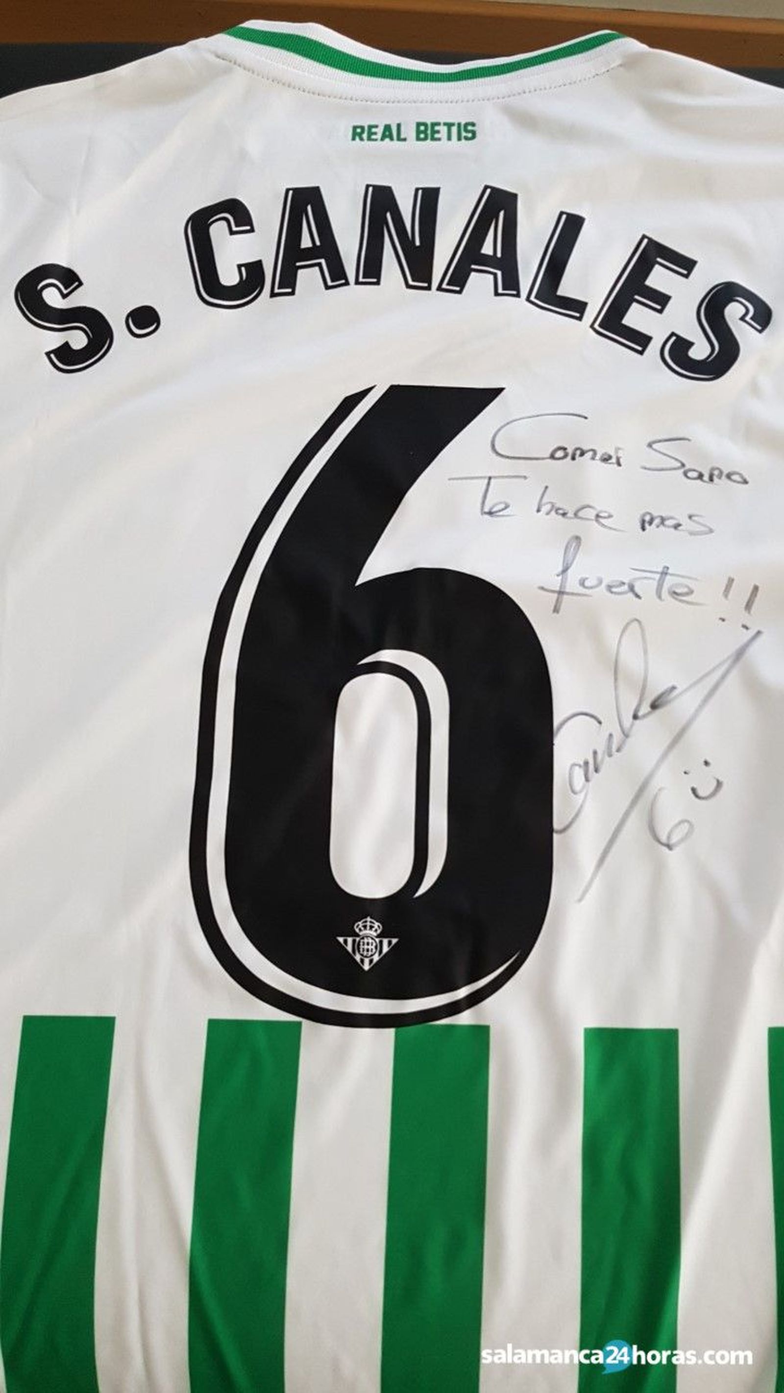 Itziar firma Canales