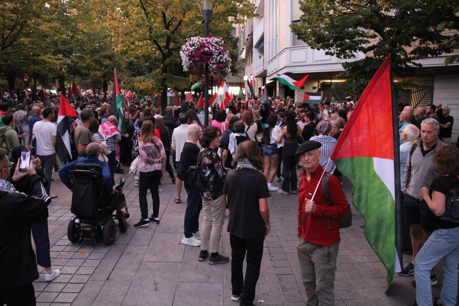 Medio millar de personas se manifiestan en Salamanca en apoyo a Palestina y la flotilla