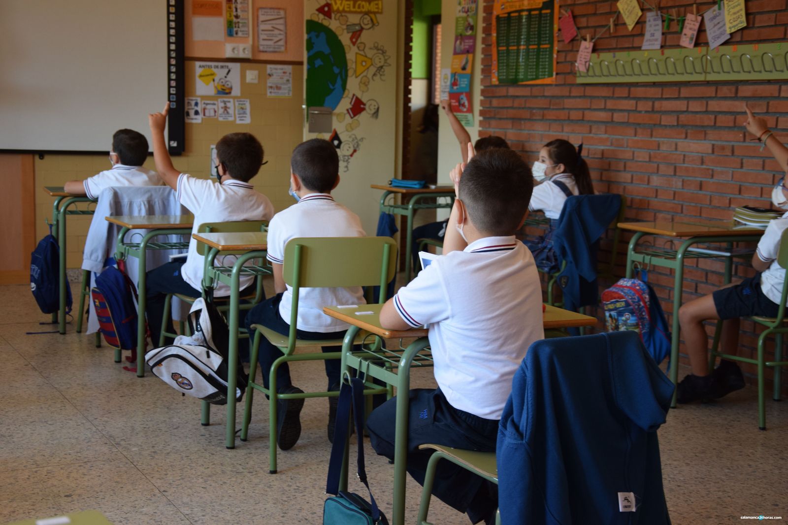 Niños en un colegio Niños en un colegio