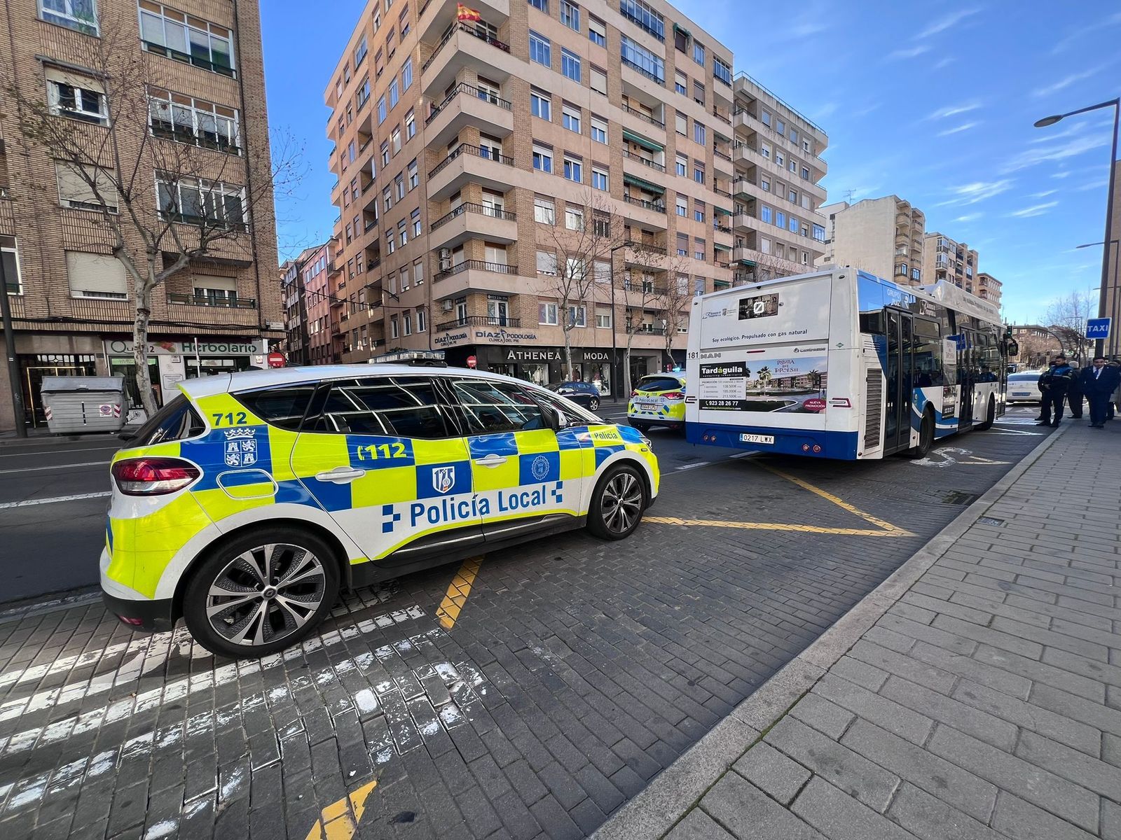 Un conductor de autobús urbano se desmaya en María Auxiliadora 