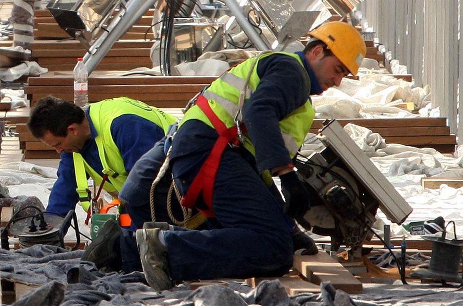 Obreros trabajando. EP