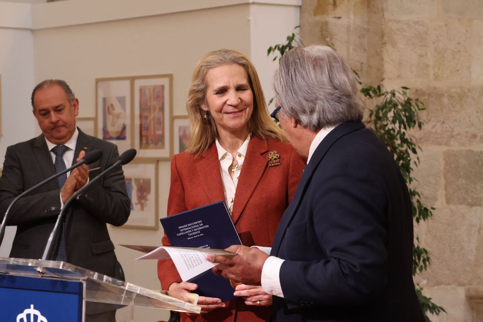 visita-de-la-infanta-elena-a-zamora-46